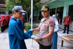 Serahkan Penghargaan Lomba Vlog, Kapolresta Sidoarjo Minta Pelajar Memacu Prestasi