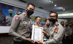 Berhasil Ungkap Kasus Tabrak Lari, Satuan Lantas Polres Ponorogo Terima Penghargaan Ditlantas Polda Jatim