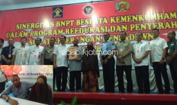 Istri Terpidana Bom Bali Umar Patek Dapat Hadiah WNI