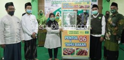 Belasan Pelaku UMKM NU Krian Terima Bantuan Modal dan Gerobak Usaha