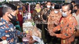 Gerakkan Usaha Mikro Transaksi Non Tunai Cegah Penyebaran Covid-19, Pj Bupati Apresiasi Camat Buduran