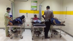 Disrempet Mini Bus, 3 Orang Sekeluarga Dirawat di RSUD Hardjono Ponorogo