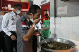 Ditjen Pemasyarakatan Sidak Dapur Rutan Medaeng, Kepincut Masakan Semur Daging
