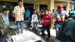 Diklaim Pemkab Sidoarjo, Warga Protes Robohkan Papan Aset Kepemilikan
