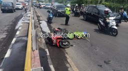 Bersenggolan, Pengendara Motor Asal Surabaya Tewas Terlindas Truk Trailer di Samping Fly Over Waru