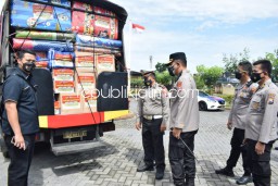 Polresta Sidoarjo Kirim Bantuan Paket Sembako Hingga Ratusan Kasur Untuk Korban Erupsi Gunung Semeru di Lumajang