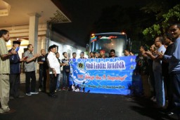 Bupati Sidoarjo Lepas Rombongam PWI Sidoarjo Goes To Banyuwangi