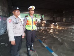 Langganan Banjir Saat Hujan, Jalan Raya Jati Dikeluhkan Pengguna Jalan