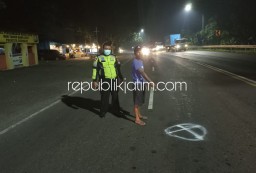 Dua Motor Korban Ban Slip Mobil Pikup, Seorang Pengendara Tewas, Seorang Luka Berat di Jalur Tengkorak Balongbendo
