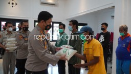 Polres Ponorogo Serahkan Zakat Dan Infaq Anggota untuk Warga dan Kantor Baznas