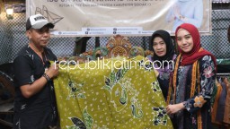 Istri Bupati Sidoarjo Motivasi Pelatihan Membatik Masker Painting di Sukodono