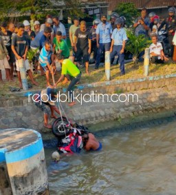 Kaki Tersangkut Pembatas, 2 Pengendara Motor Honda CBR Terjebur Dam Kedungbocok Tarik, Seorang Belum Ditemukan