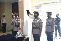 Sertijab Kabaglog dan Kapolsek Candi, Kapolresta Sidoarjo Ajak Pejabat Baru Beri Pelayanan Terbaik Bagi Warga