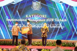 Bupati Sidoarjo Borong 3 Penghargaan Sekaligus Dalam Ajang BKN Award Tahun 2022