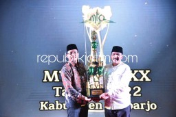Gus Muhdlor Beri Hadiah Umroh Kepada Dua Juara 1 MTQ Ke 30 di Sidoarjo