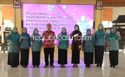 Demi Suksesi Acara Resmi, Ning Sasha Bekali 200 Kader PKK Ilmu Keprotokolan dan MC