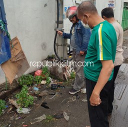 Diduga Kelelahan, Pria Pengendara Motor Supra Tewas Usai Motornya Tabrak Tiang Listrik di Taman