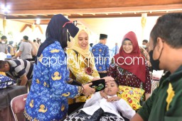 160 Anak Meriahkan Khitan Massal Gratis Berhadiah yang Digelar Pemkab Sidoarjo