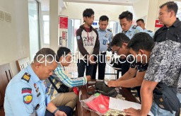 Petugas Lapas Pemuda Madiun Gagalkan Penyelundupan Sabu - Sabu 10,94 Gram Dalam Sikat Cucian