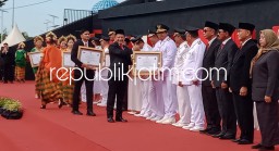 Raih Penghargaan Berkinerja Terbaik Nasional, Gus Muhdlor Ajak Warga Kawal Terus Kerja Pemkab Sidoarjo