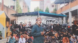 Peringati Hardiknas 2023, Ribuan Siswa dan Guru SMK YPM 8 Sidoarjo Berpakaian Adat Doakan Para Pejuang Pendidikan