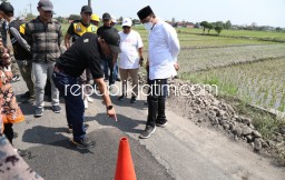 Bupati Sidoarjo Bakal Beton dan Perlebar Jalan Penghubung Pilang - Sawongcangkring