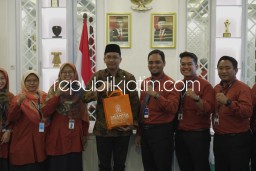 Jalin Kerjasama dan Kolaborasi, Kasek dan Guru Smamita Silaturrahmi ke Bupati Sidoarjo