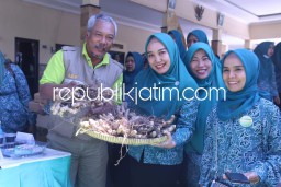 Istri Bupati Sidoarjo Ajak Kader PKK Manfaatkan Program Kurma dan Pasarkan Produk Lewat Online