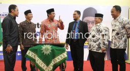 Tunjang Jiwa Enterpreneur dan Etos Kerja Siswa, Gus Muhdlor Resmikan SMAMITA Mart di Taman Sidoarjo