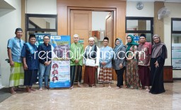 Tim Penmas FEB UWKS Benahi Pengelolaan Keuangan Sarana dan Prasarana Masjid At Tadzikro Wage Taman