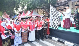 Peringati HSN 2023, Pemkab Sidoarjo Gelar Mlaku Sarungan Bareng Bersama 3.000 Santri Berhadiah Umroh