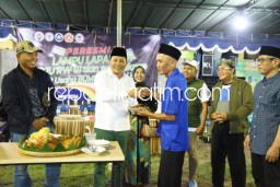 Resmikan Lampu Lapangan Sepakbola Pesawad Wedoro Waru, Wabup Sidoarjo Ajak Warga Sukseskan Pemilu 2024