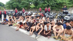 Hendak Balap Liar di Kawasan MAS Waru, Ratusan Pelajar dan Motornya Digrebeg Polisi