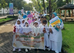 Sambut Ramadhan 1445 Hijriyah, Ratusan Siswa dan Siswi KB - TK Al Muslim Gelar Orasi Tarhib Ramadhan