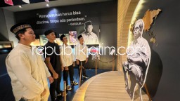 Momen Bulan Suci Ramadhan, Siswa SMA Al Muslim Safari Ramadhan Kunjungi Beberapa Tempat Bersejarah di Jatim