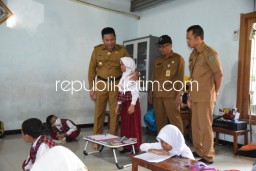 Siswa Belajar di Musala dan Perpustakaan, 4 Tahun SDN Lajuk dan SDN Gedang I Porong Kekurangan Ruang Kelas