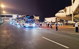 Tanpa Kendala, Pelayanan Keimigrasian 4 Kloter Jamaah Haji di Debarkasi Surabaya Berjalan Lancar