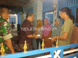 Nizar Bantu 4 Warga Krian Tinggal di Rumah Tak Layak Huni
