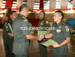 Dandim Sidoarjo Raih Penghargaan Prajurit Berprestasi dari Pangdam