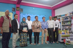 Santri SMA Progresif Bumi Shalawat Kedatangan Tamu dari Jerman