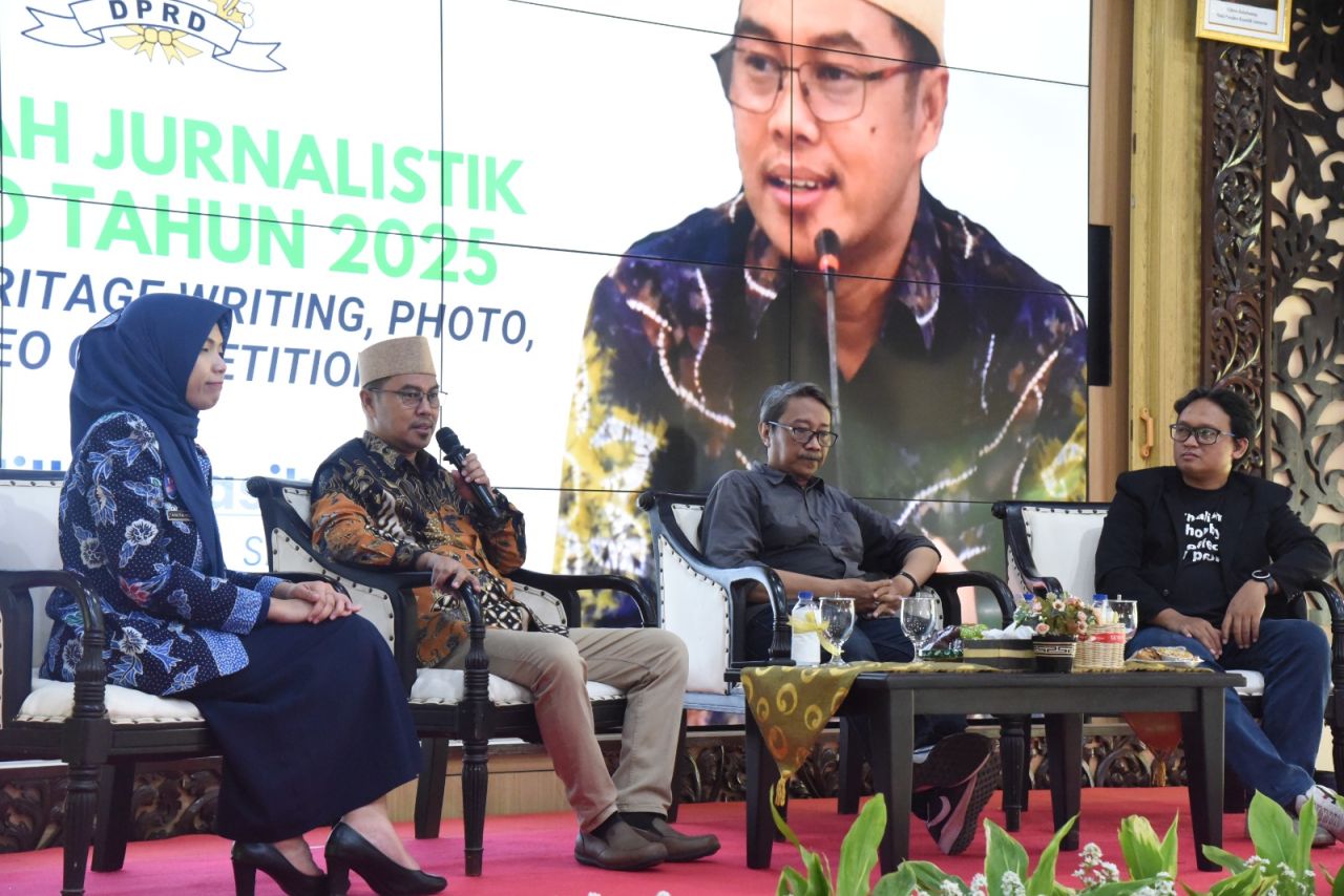PELATIHAN - Dinas Komunikasi dan Informatika (Kominfo) Pemkab Sidoarjo mengajarkan Konten Jurnalistik lewat Workshop Mobile Journalism yang digelar di Pendopo Delta Wibawa Sidoarjo diikuti 200 peserta, Selasa (23/09/2025).