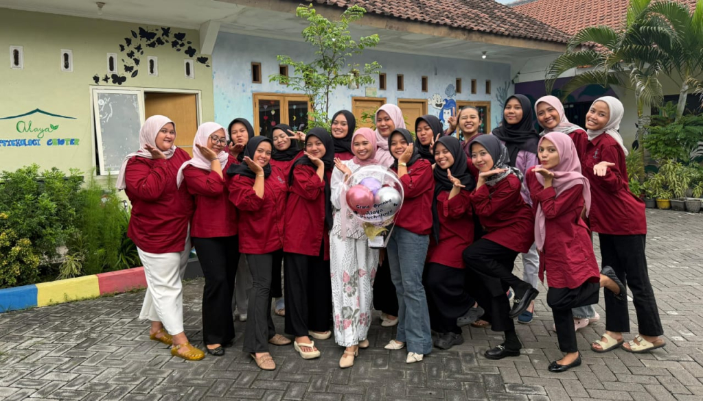 TIM - Tim Alaya Psychology Center usai rapat koordinasi di TK Cahaya Kita di Perumahan Magersari Permai, Kelurahan Magersari, Kecamatan/Kabupaten Sidoarjo, Senin (22/12/2025).
