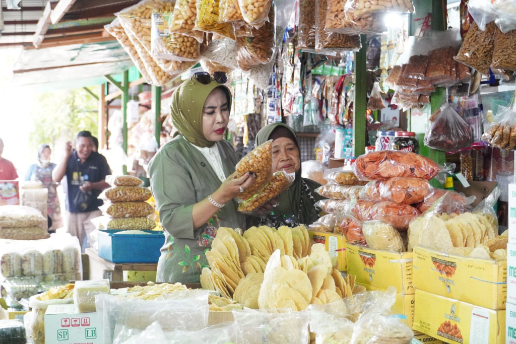 Wabup Sidoarjo Sidak Harga Sembako Sekaligus Tampung Keluhan Pedagang Pasar Porong