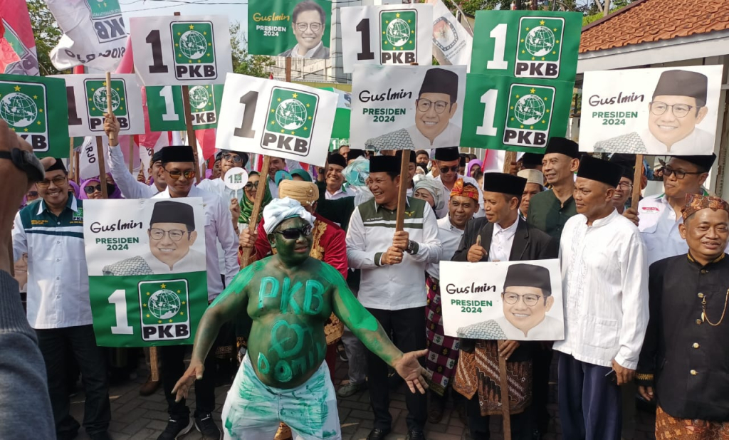 JABATAN KETUA DPC - Sejumlah kader internal PKB Sidoarjo terus berebut mendapat simpati dan dukungan agar menjadi Ketua DPC PKB Sidoarjo termasuk beberapa orang luar yang sudah tidak menjadi pengurus PKB lantaran magnit besar massa PKB Sidoarjo.