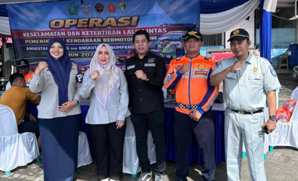 OPERASI ODOL - Petugas gabungan Dishub, Polresta, Jasa Raharja dan dua anggota DPRD Sidoarjo melaksanakan operasi keselamatan dan ketertiban lalu lintas di JL Raya Siring, Kecamatan Porong, Sidoarjo, Jumat (10/04/2026) kemarin.