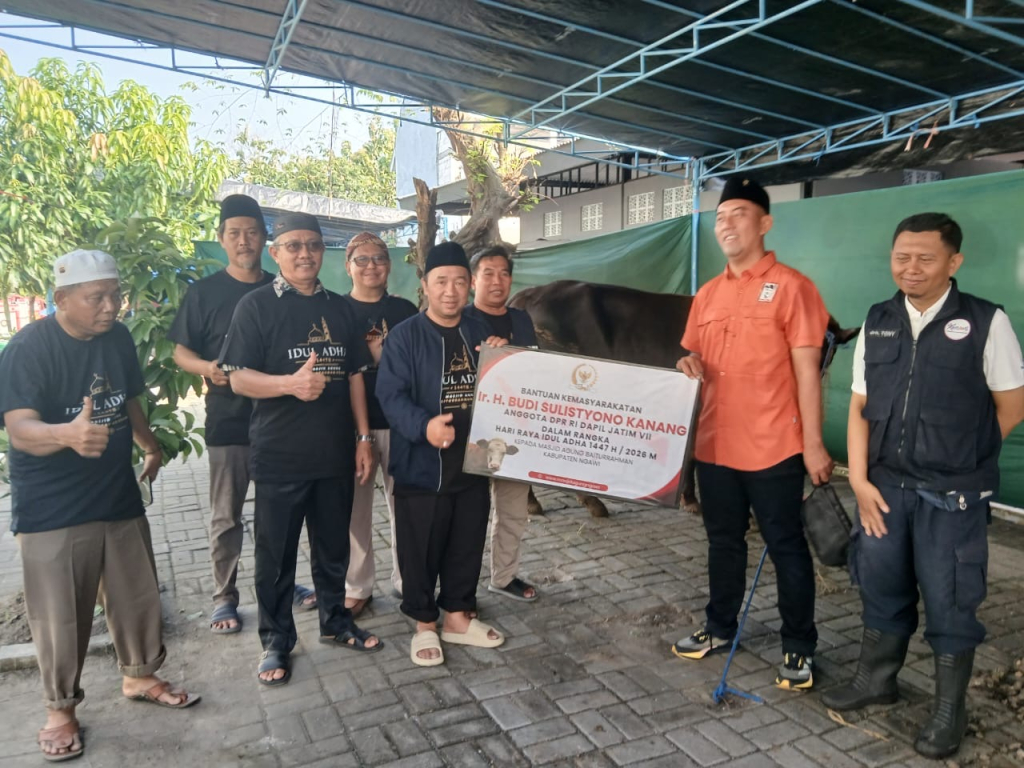 Anggota DPR RI Kanang Salurkan Ratusan Hewan Kurban di Dapil VII Jatim