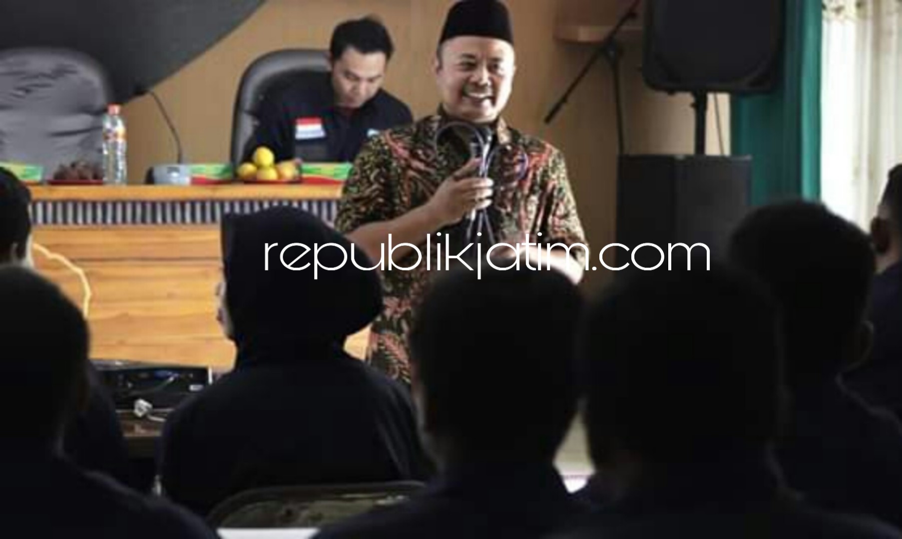 Komisioner Divisi SDM dan Parmas KPU Sidoarjo, M Iskak