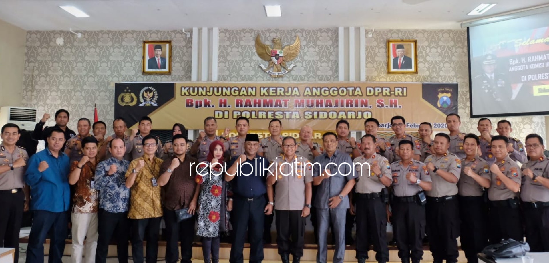 KUNJUNGAN - Anggota Komisi III DPR RI Rahmat Muhajirin menggelar kunjungan kerja ke Polresta Sidoarjo diterima Kapolresta Sidoarjo, Kombes Pol Sumardji dan jajarannya, Jumat (21/02/2020).