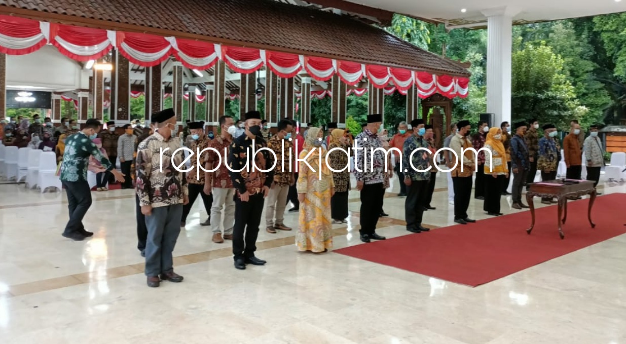 GLADI - Sebanyak 172 Kepala Desa (Kades) Terpilih mengikuti gladi resik sebelum dilantik Bupati Sidoarjo, Ahmad Muhdlor Ali (Gus Muhdlor) di Pendopo Delta Wibawa, Selasa (02/03/2021) sore.