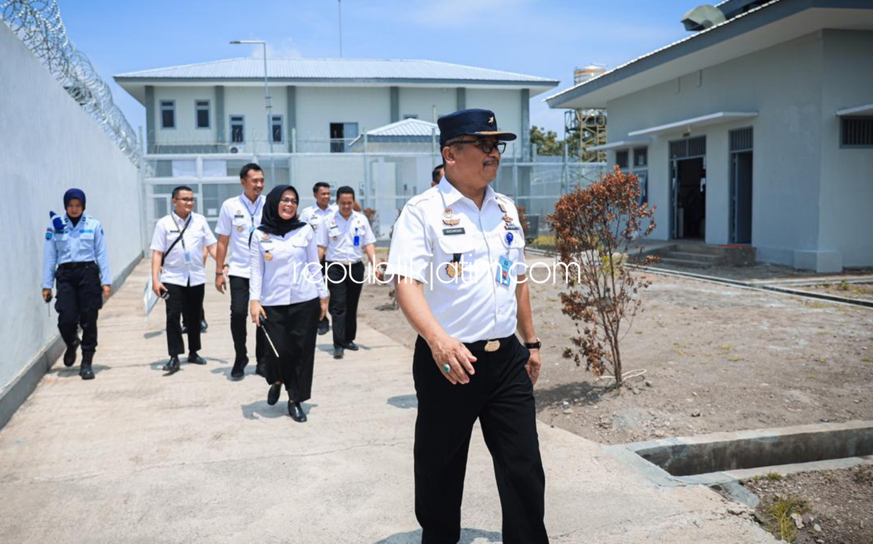 SIDAK - Kakanwil Kemenkumham Jatim, Krismono berharap Ruperbaya di Porong tetap memberikan layanan terbaik dengan meningkatkan kewaspadaan dan pengawasan, Rabu (11/03/2020).